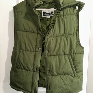 American Eagle Outfitters Olive Puffer Vest